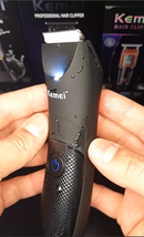 Aparador Elétrico Masculino KM-1840 – potência, precisão e segurança para todos os cuidados!